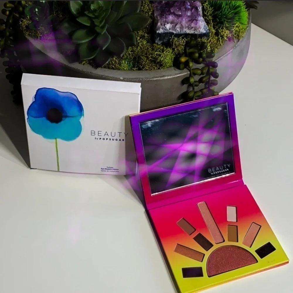 Brand New Beauty by Popsugar Twilight Eye Shadow Palette sunrise neutral